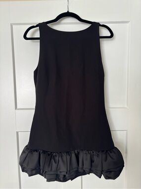 These Three Boutique - Mini Ruffle Dress in Black Size Small NWT